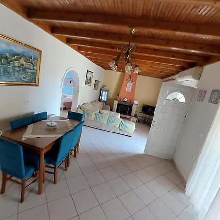 Family Sweet Ioanna Apartment