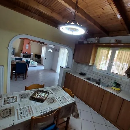 Apartment Family Sweet Ioanna Karousades (Esperies)